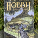 Hobbit albo tam i z...