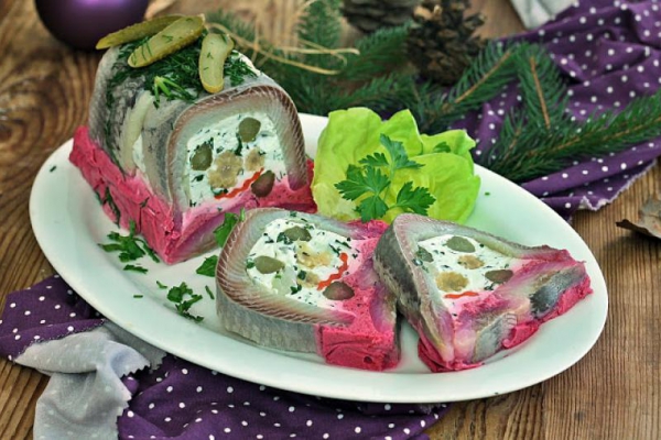 Terrina ze śledziem i piklami