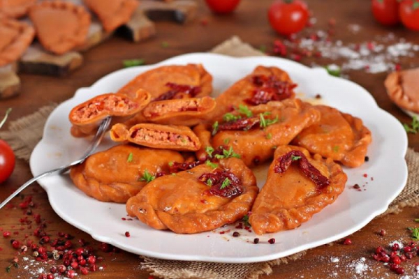 Skoncentrowane pierogi pomidorowe