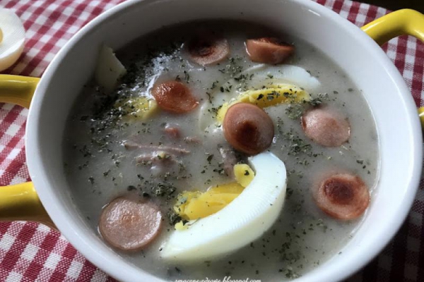 ŻUREK BEZGLUTENOWY NA ZAKWASIE