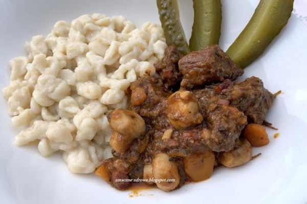 WOŁOWINA PO BURGUNDZKU, CZYLI BOEUF BOURGUIGNON