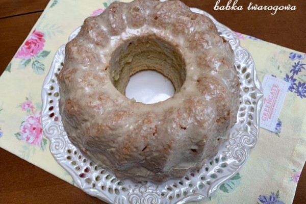 BABKA TWAROGOWA