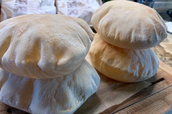 CHLEBEK PITA
