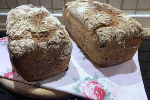 CHLEB ŻYTNI NA ZAKWASIE, METODĄ TRÓJFAZOWĄ