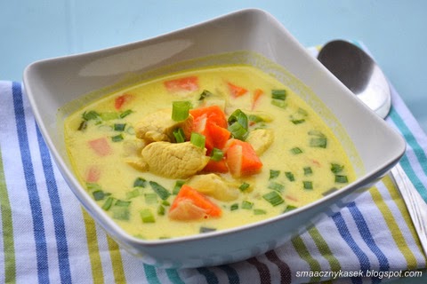 Tajska zupa z mleczkiem kokosowym ( Tom Kha Gai)