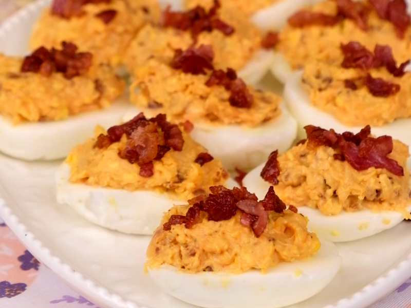 Jajka faszerowane boczkiem