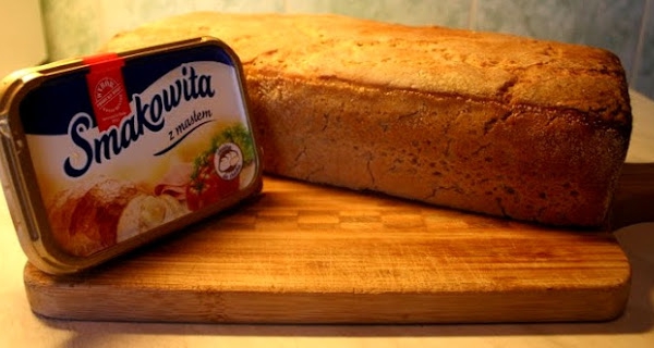 Chleb na zakwasie z mielonym lnem