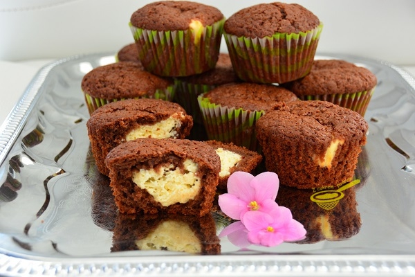 muffinki  Izaura  (czekoladowe z twarogiem)
