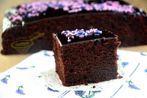 wilgotne ciasto czekoladowe z burakami
