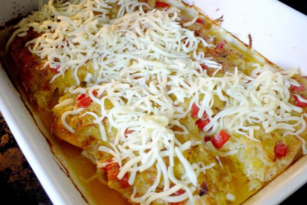 kurczak zapiekany z porem i mozzarellą