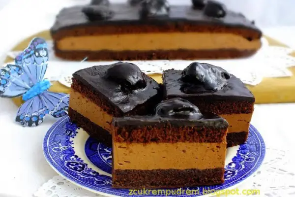 ciasto  Czarna Inez  ( czekoladowo - śliwkowa)