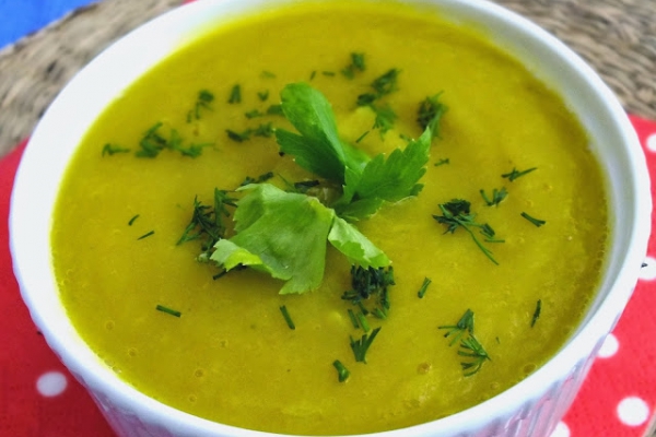 zupa krem z selera naciowego z curry