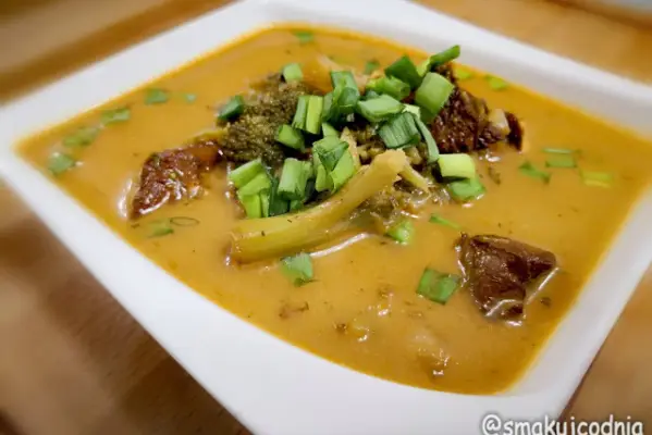 Zupa tajska z czerwonym curry