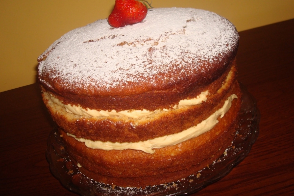 White Cake – Jasne ciasto do przekładania tortów