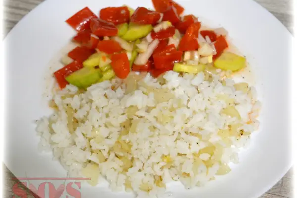 Ryż smażony z cebulką