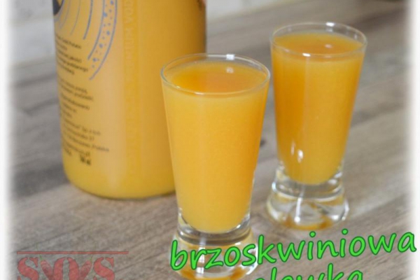 Nalewka brzoskwiniowa