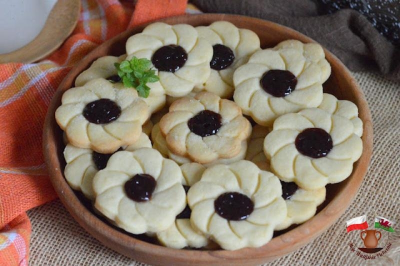 PYSZNE MAŚLANE CIASTECZKA. Z DODATKIEM SMALCU
