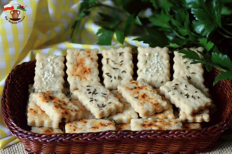 PROSTE DOMOWE KRAKERSY SEROWE