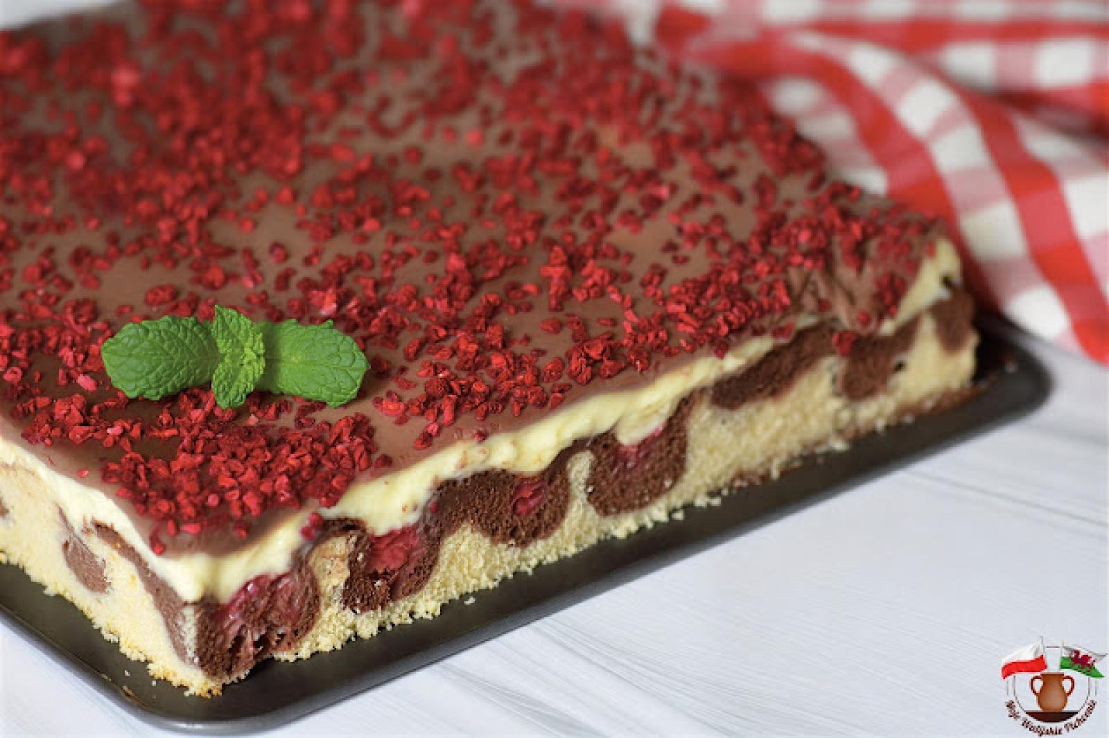 FALE DUNAJU. WERSJA Z BUDYNIEM