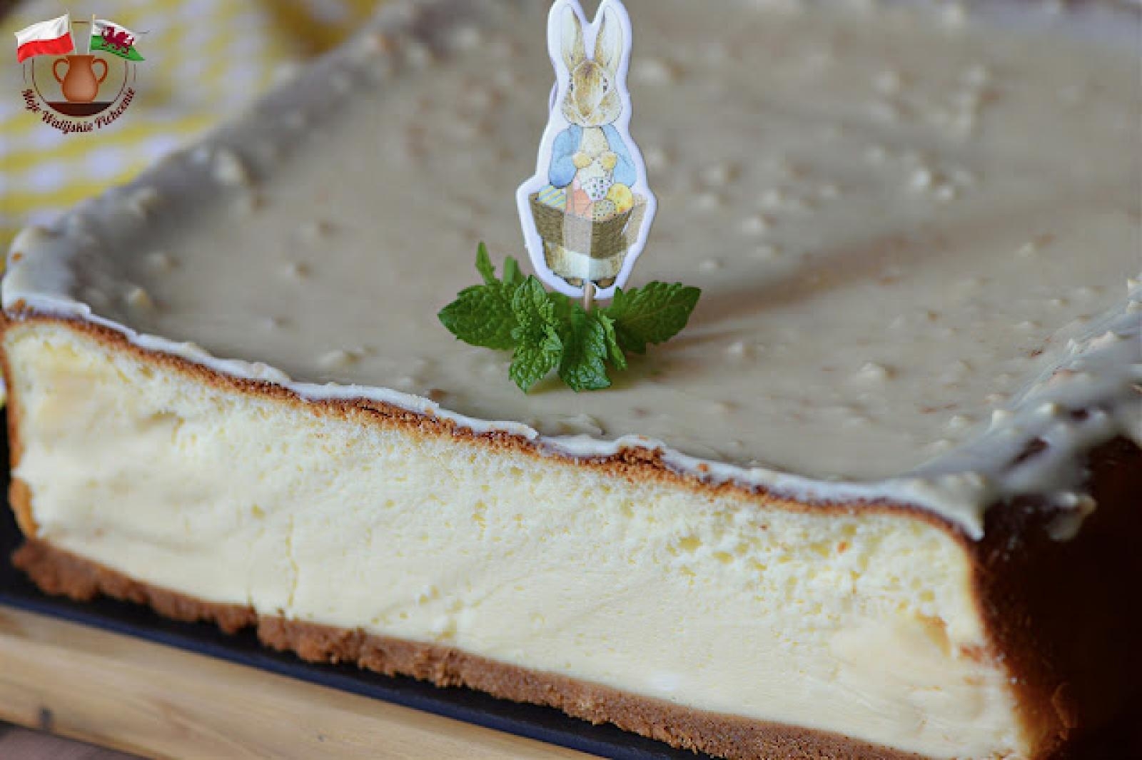 SERNIK Z MLEKIEM W PROSZKU I POLEWĄ Z BIAŁYCH MICHAŁKÓW