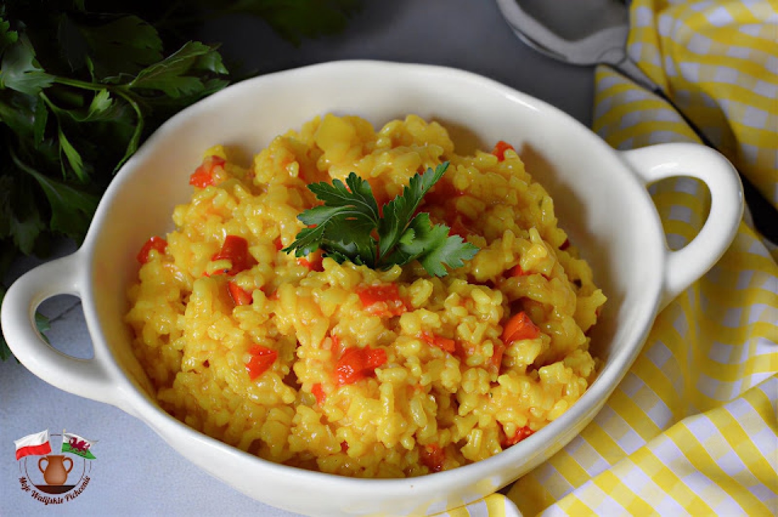 RYŻ Z POMIDORAMI I CURRY. PYSZNY DODATEK DO OBIADU.