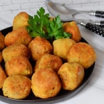 SMAŻONE KULKI RYBNE W...