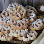 KARNAWAŁOWE ROZETKI