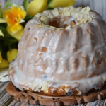 BABKA DROŻDŻOWA...