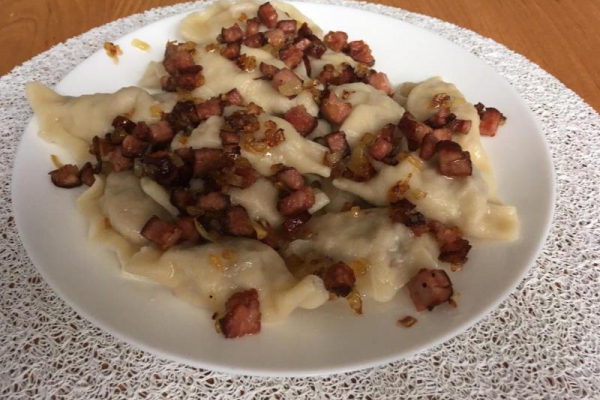 Pierogi z kaszą gryczana i twarogiem