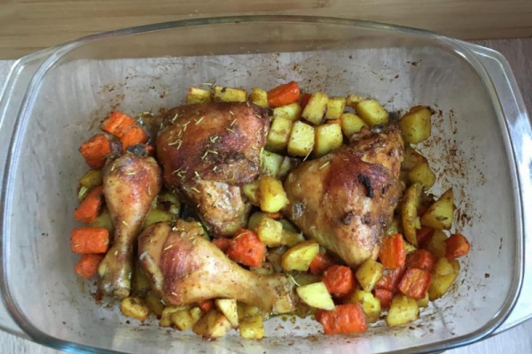 Pieczone udka curry z warzywami