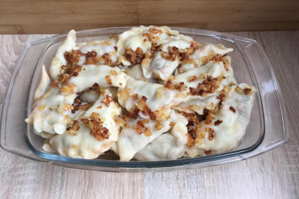 Pierogi z farszem meksykańskim