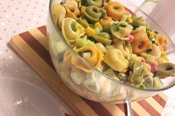Sałatka z tortellini