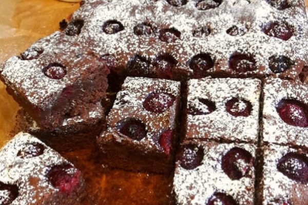 Brownie z malinami