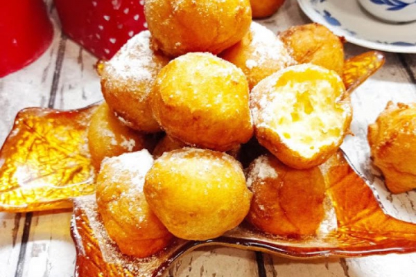 Mini pączki serowe