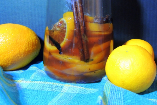 Pomarańcze w syropie winno - korzennym