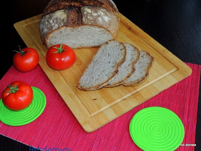 Chleb żytnio - pszenny na drożdżach