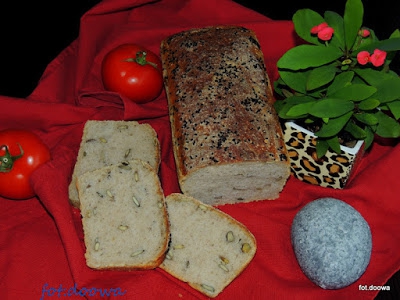 Chleb z włoskiej mąki z dynią i czarnuszką