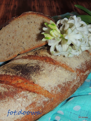 Chleb pszenno - orkiszowy z płatkami żytnimi i owsianymi