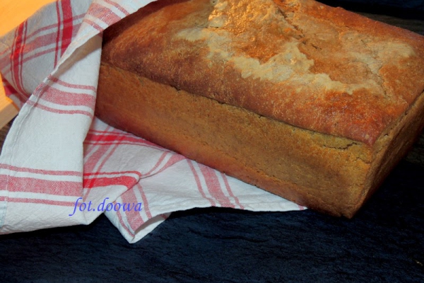 Chleb żytnio-orkiszowy z syropem z buraków cukrowych