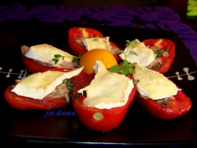 Pomidorki nadziewane tuńczykiem i serem brie