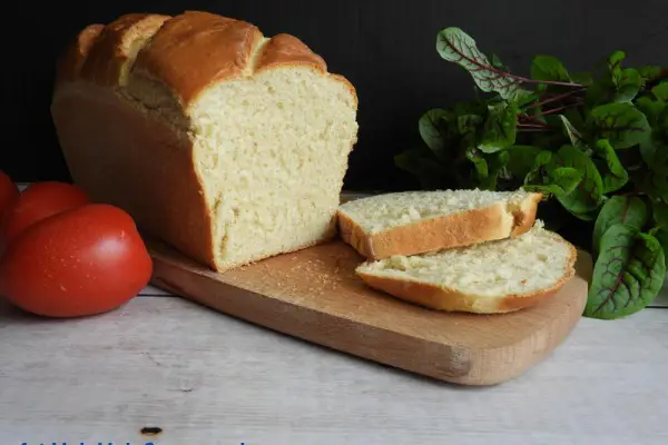 Ekspresowy maślany chleb tostowy