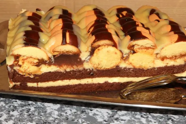 Góra lodowa  czyli pyszne ciasto  z czekoladą