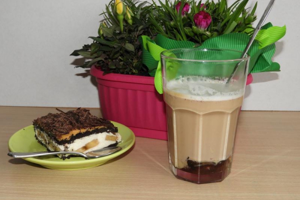 Kawa śliwkowa z tahini