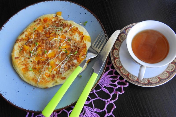 Omlet z papryką i płatkami orkiszowymi