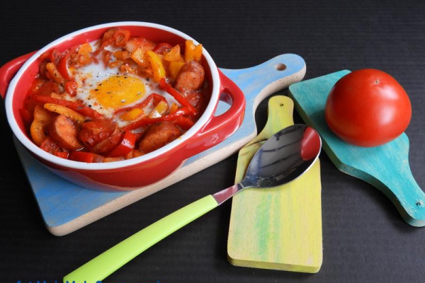 Huevos rancheros z chorizo