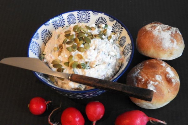 Pasta chrzanowa