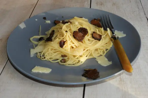 Spaghetti z czarną truflą