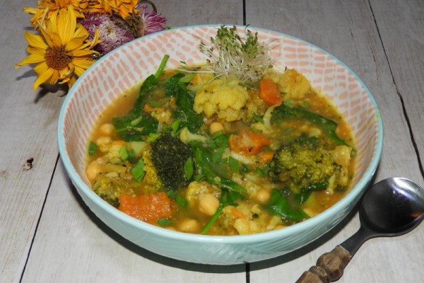 Curry z batatów i ciecierzycy