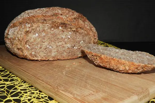 Pełnoziarnisty chleb z kaszą gryczaną