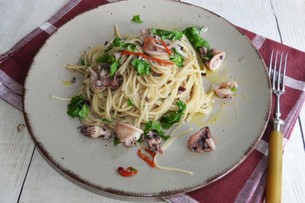 Spaghetti z kalmarami
